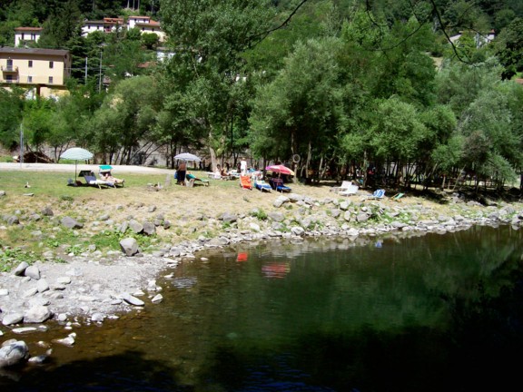  Image name: 100_0279.JPG 
 width: 576 pixel 
 height: 432 pixel 
 Size: 96126 bytes 
 Click to enlarge 